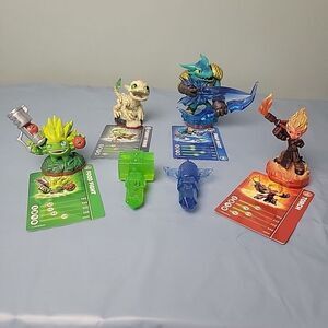 Skylanders Trap Team Lot‎ of 4 Figures & 2 Crystals with Cards